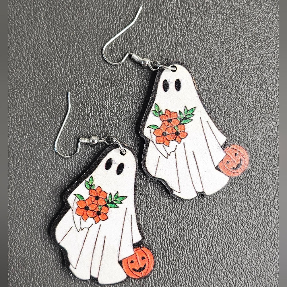 👻 Ghost w/ Flower Bouquet 🎃 Bucket Earrings (dangle)